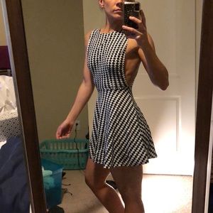 Backless minidress. Houndstooth print